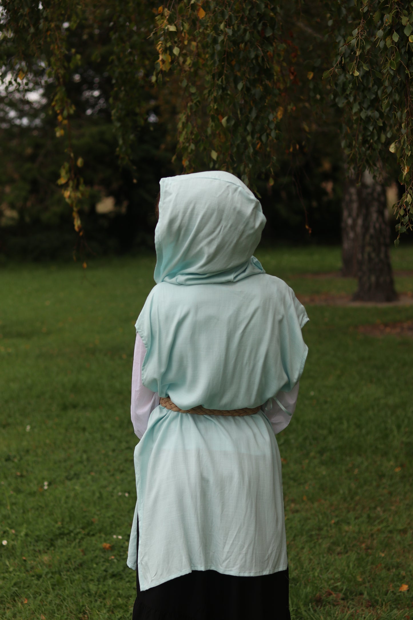 Lorewoven Open Vest Cloak - Mist Blue